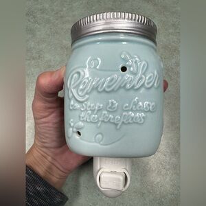 Scentsy Chasing Fireflies nightlight Wax Warmer